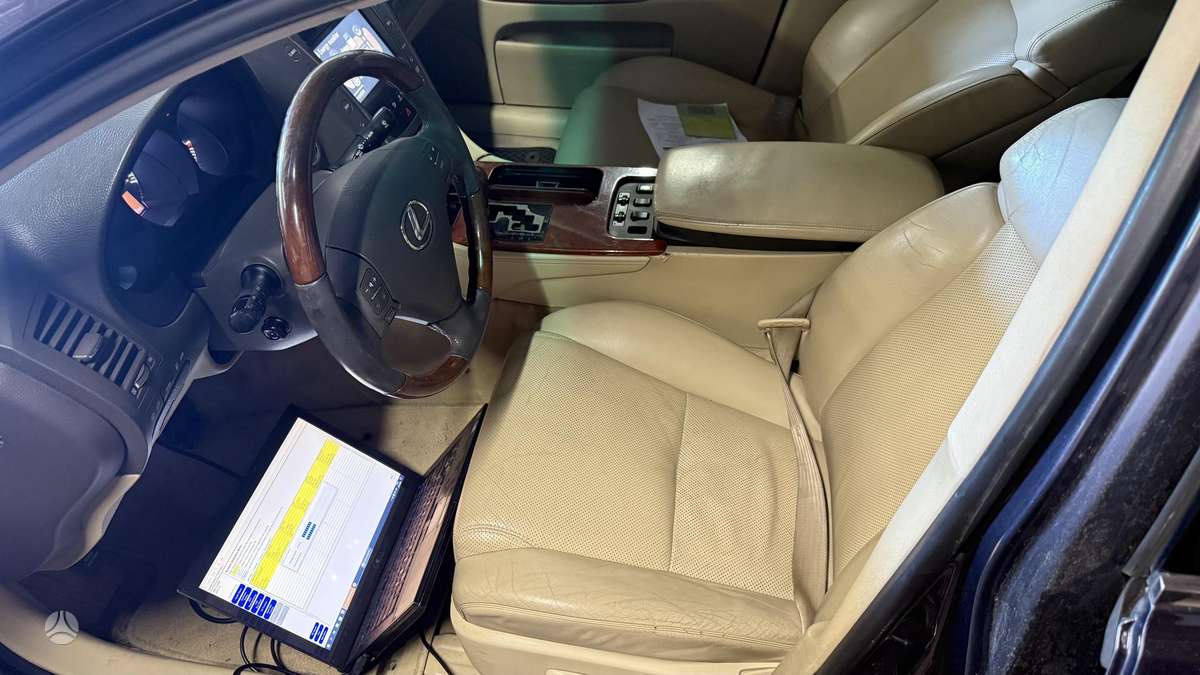 Lexus GS 450h kėbulo dalys