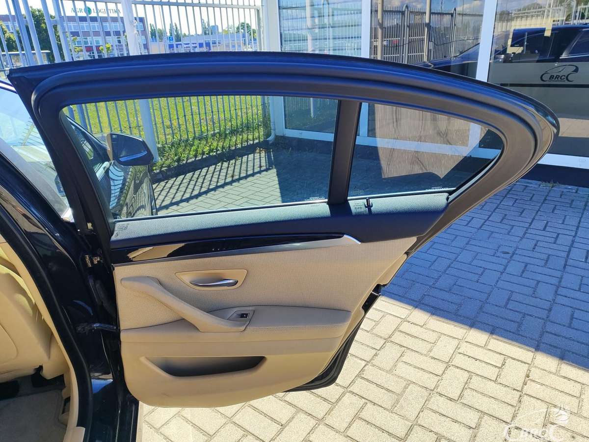 BMW 520, 2.0 l., Седан