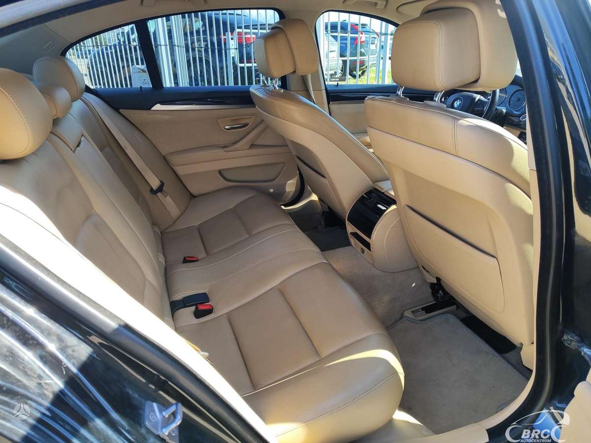 BMW 520, 2.0 l., Седан
