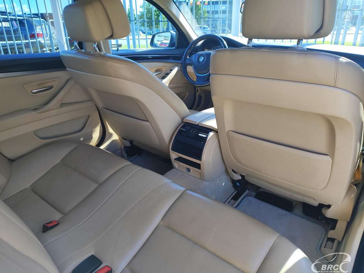 BMW 520, 2.0 l., Седан