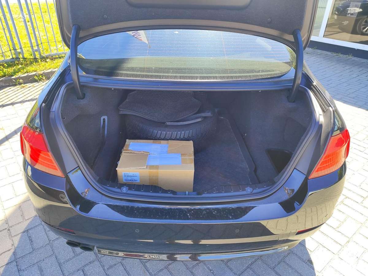 BMW 520, 2.0 l., Седан