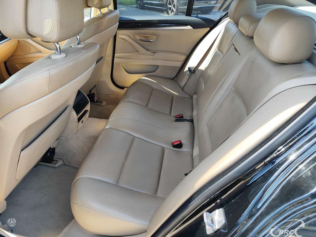 BMW 520, 2.0 l., Седан