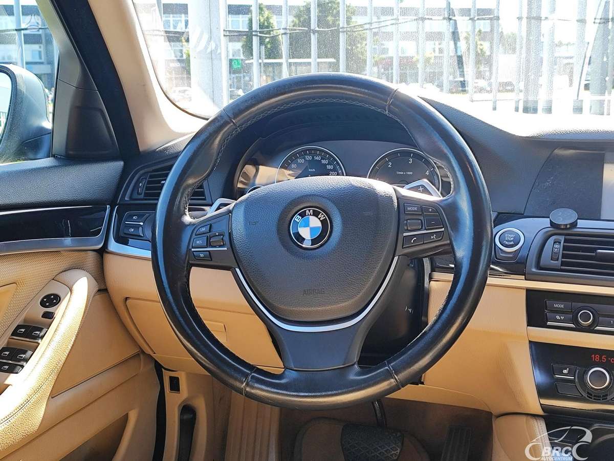BMW 520, 2.0 l., Седан