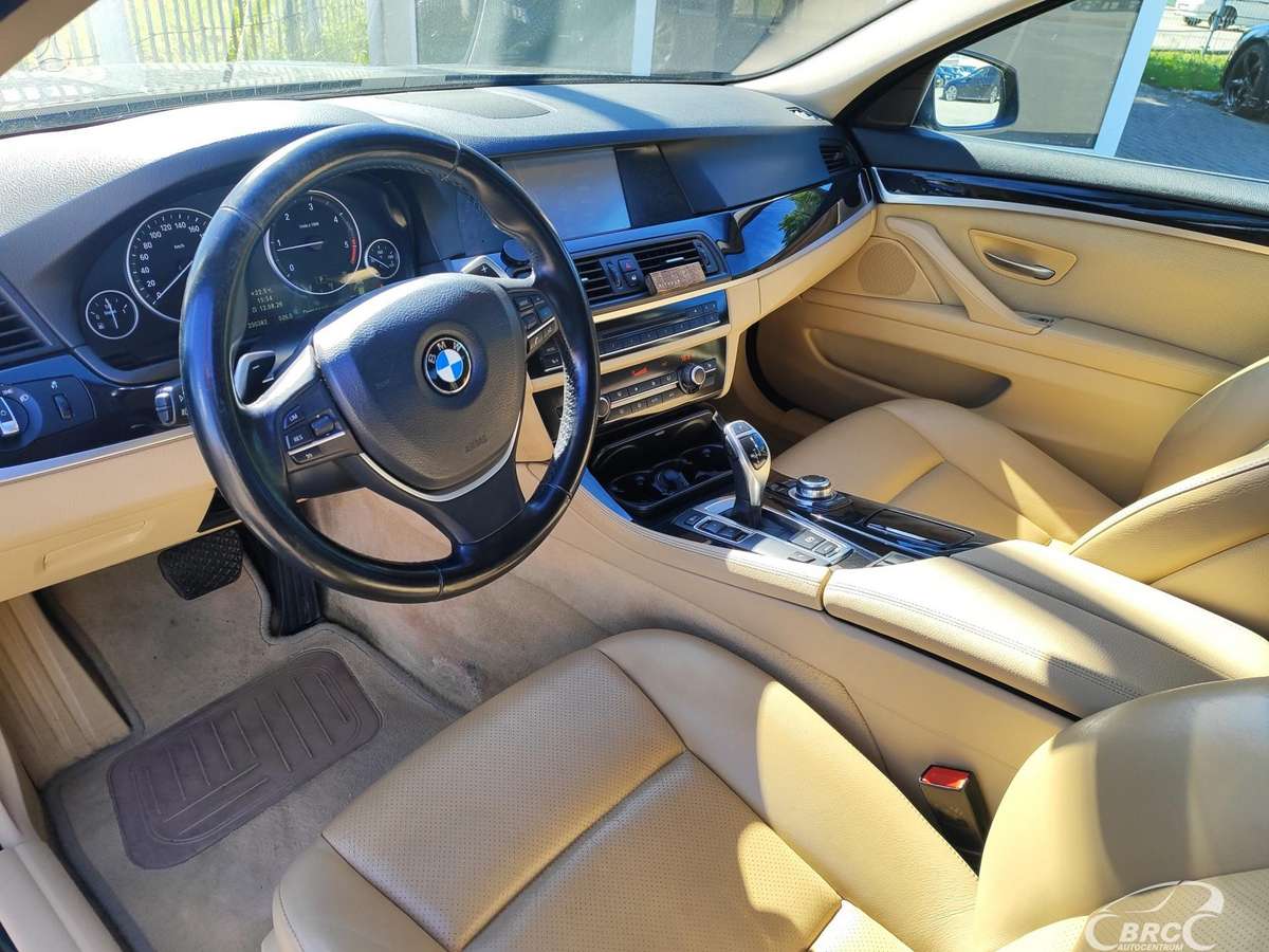 BMW 520, 2.0 l., Седан