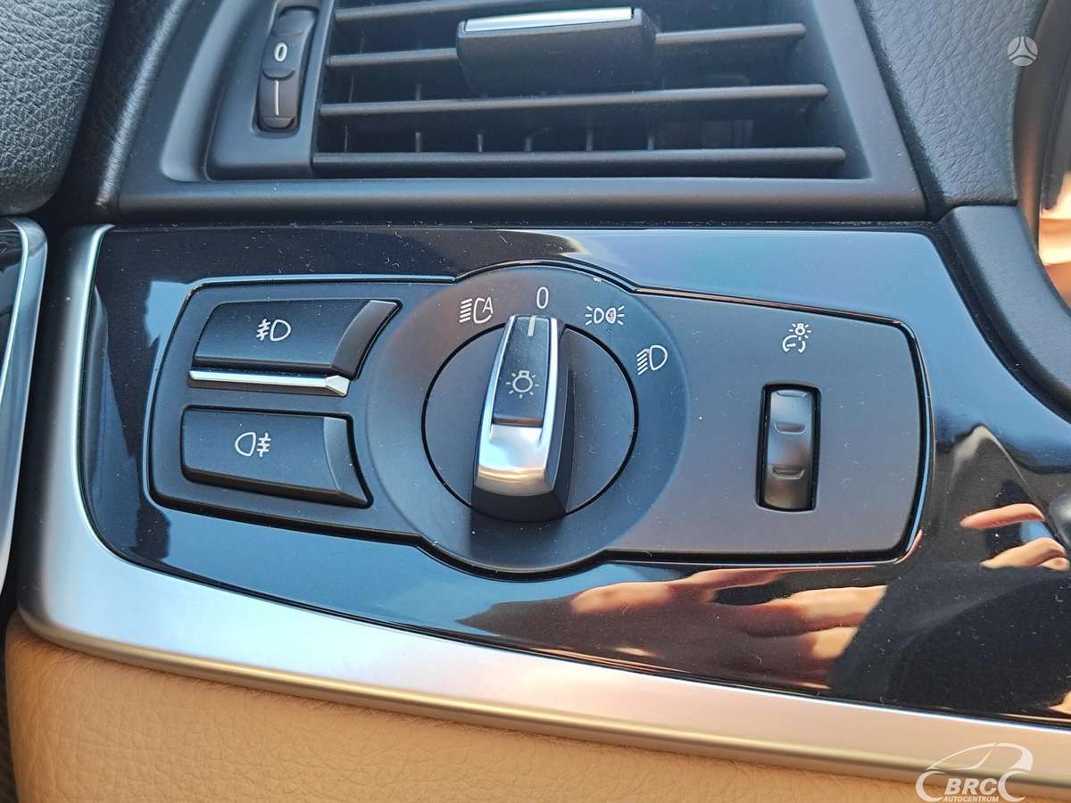 BMW 520, 2.0 l., Седан