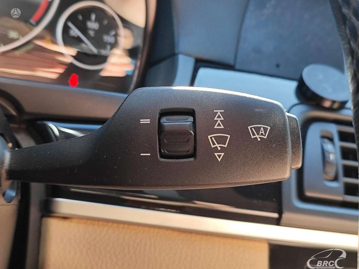 BMW 520, 2.0 l., Седан