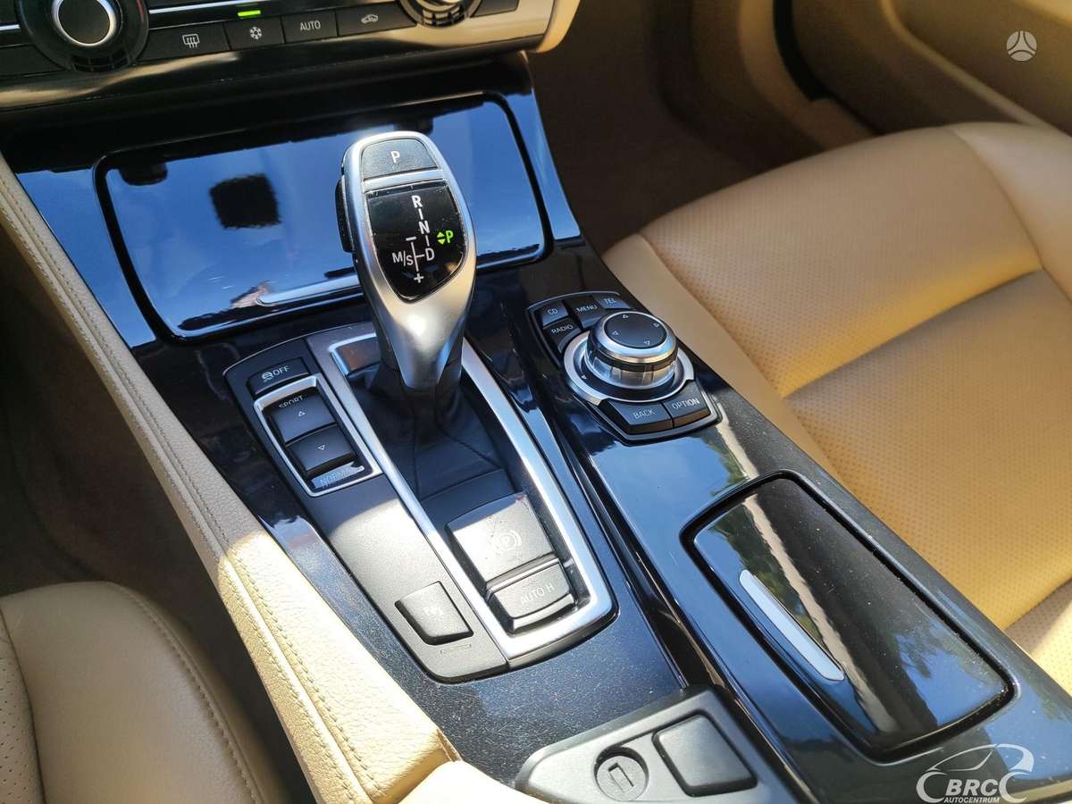 BMW 520, 2.0 l., Седан