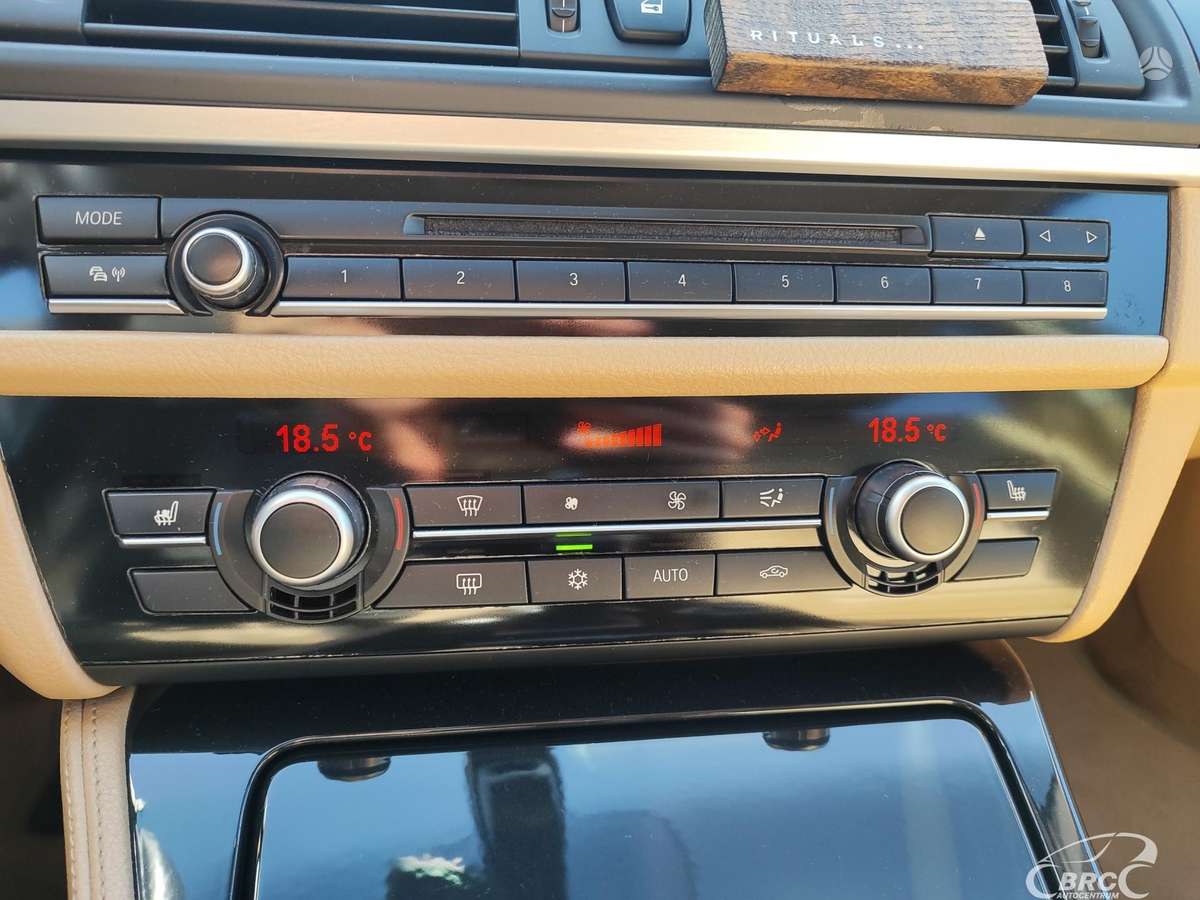 BMW 520, 2.0 l., Седан