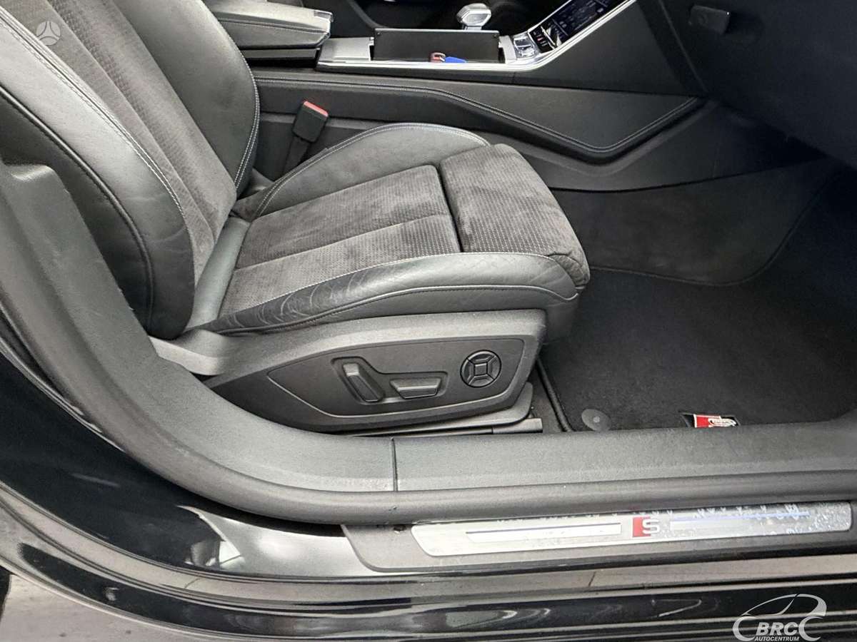 Audi A7, 3.0 l., Седан