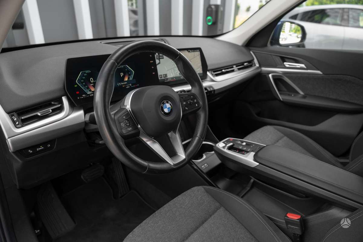 BMW X1, 1.5 l., Универсал