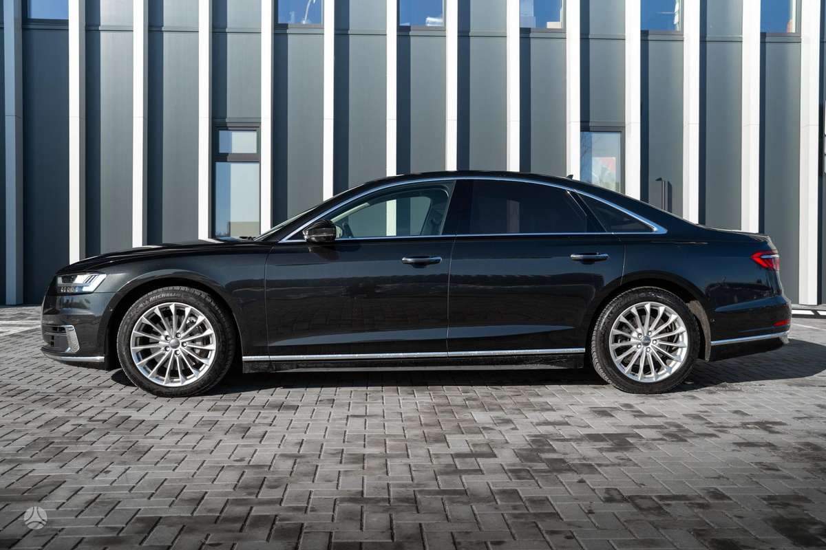 Audi A8, 3.0 l., Седан