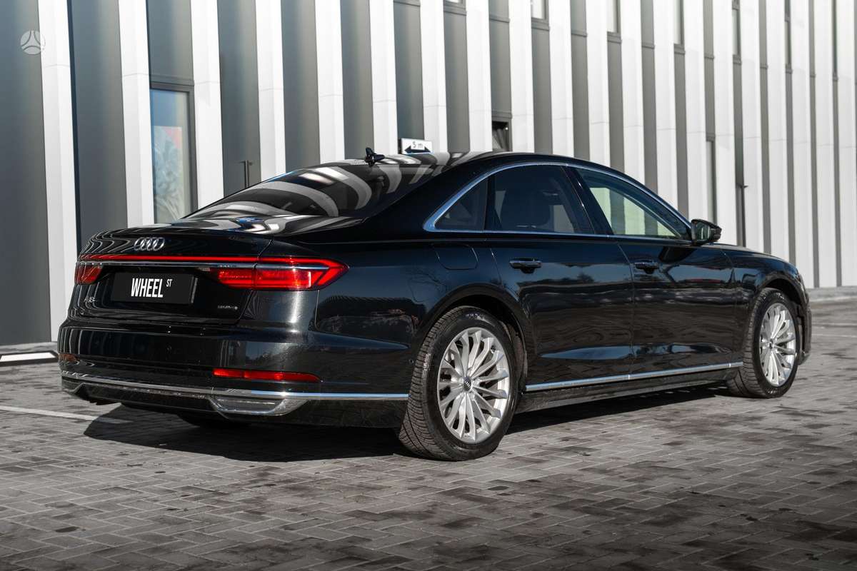 Audi A8, 3.0 l., Седан