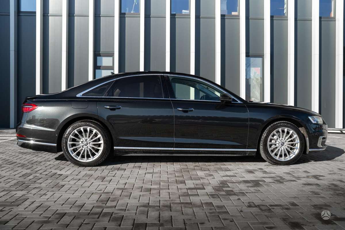 Audi A8, 3.0 l., Седан