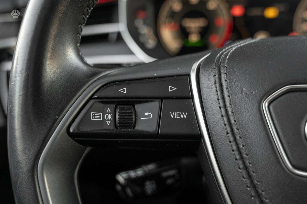 Audi A8, 3.0 l., Седан