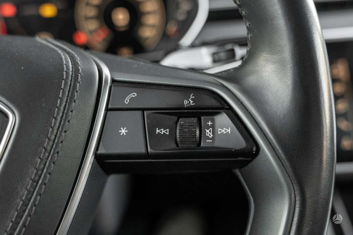 Audi A8, 3.0 l., Седан