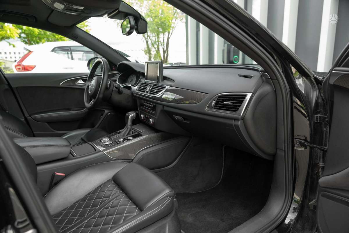 Audi S6, 4.0 l., Седан