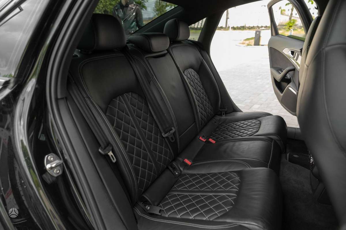 Audi S6, 4.0 l., Седан