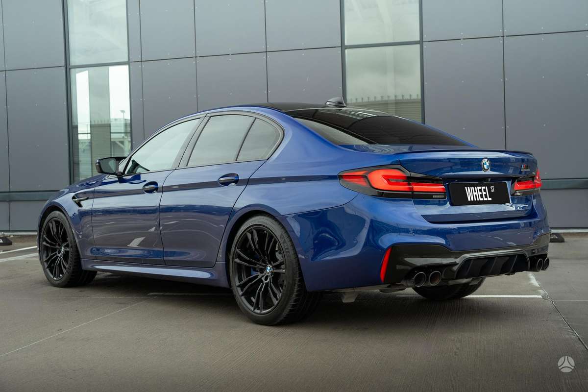 BMW M5, 4.4 l., Седан