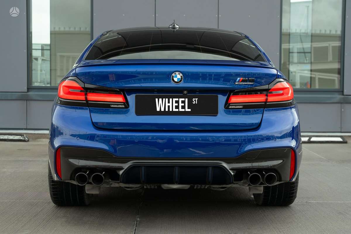BMW M5, 4.4 l., Седан