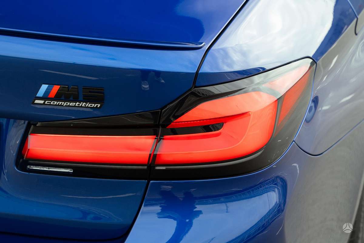 BMW M5, 4.4 l., Седан