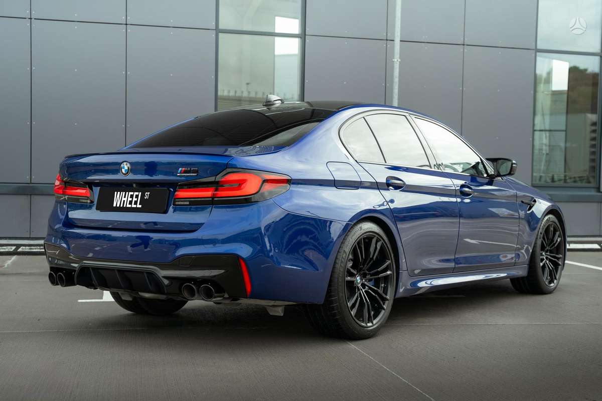 BMW M5, 4.4 l., Седан