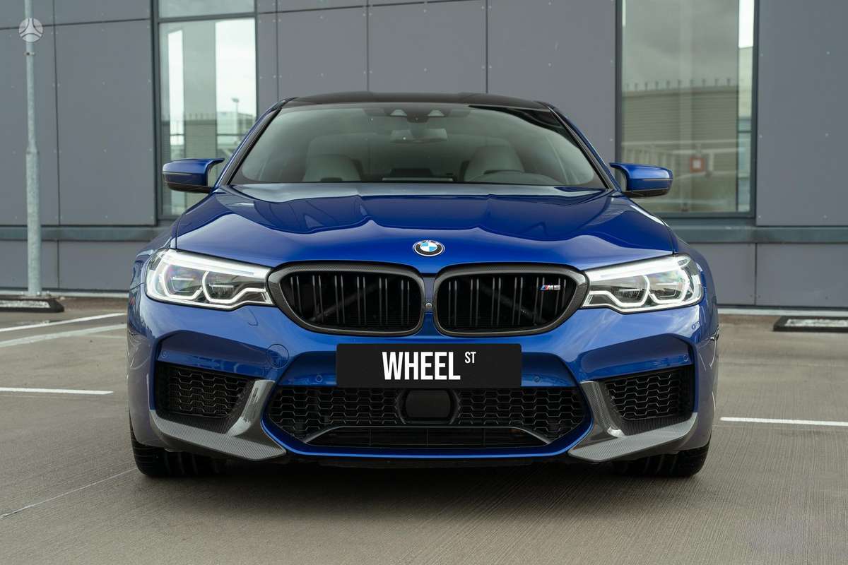 BMW M5, 4.4 l., Седан