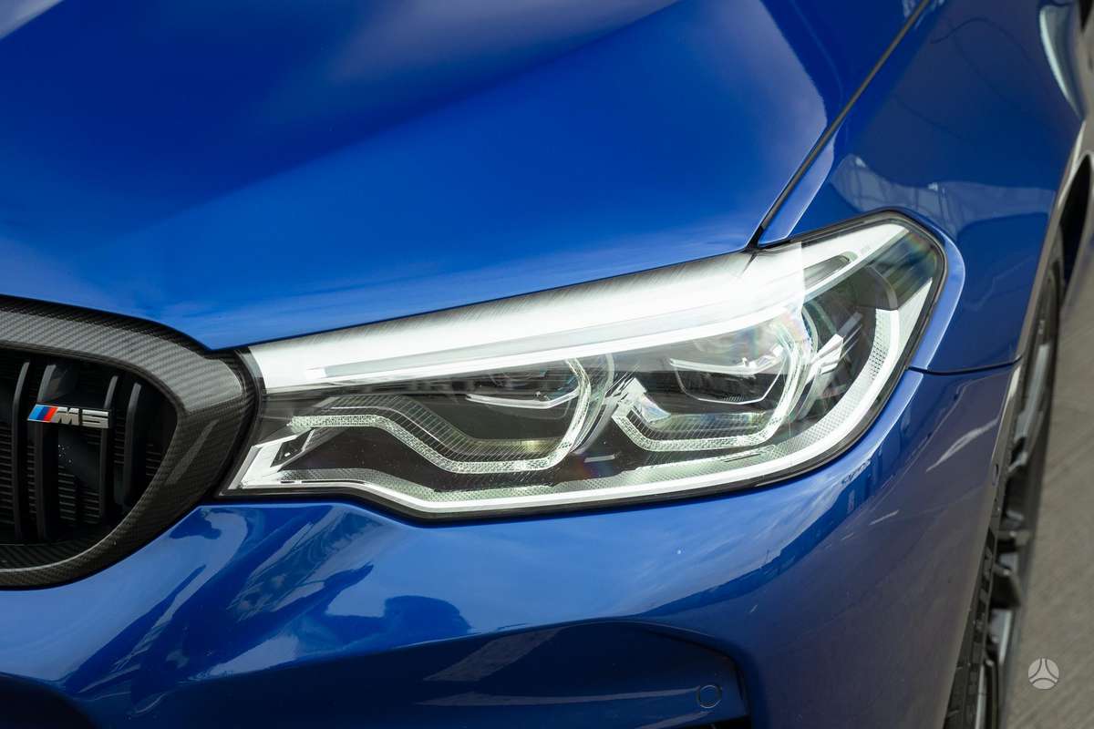 BMW M5, 4.4 l., Седан