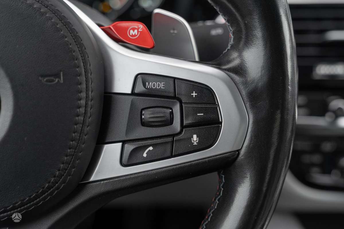 BMW M5, 4.4 l., Седан