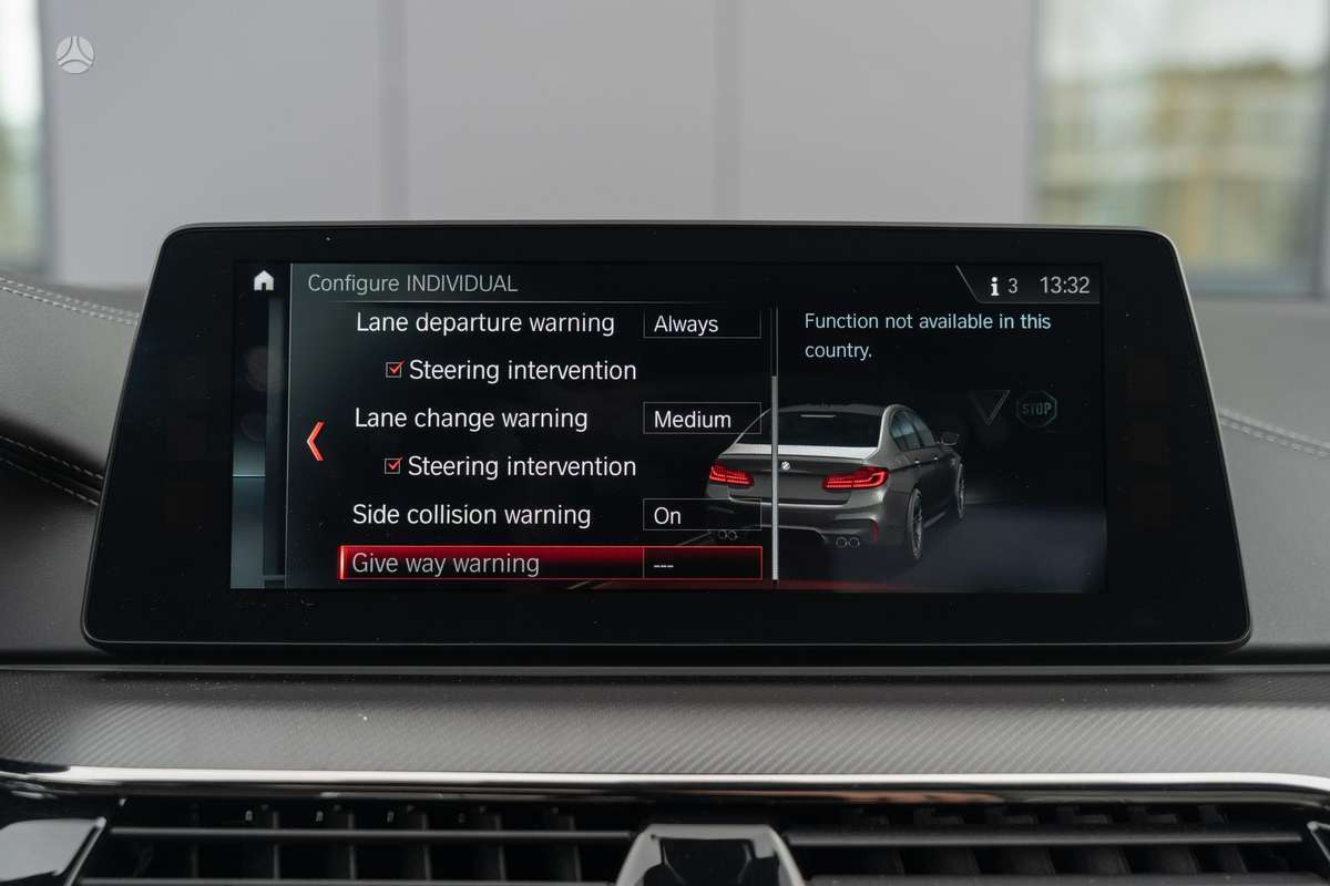 BMW M5, 4.4 l., Седан