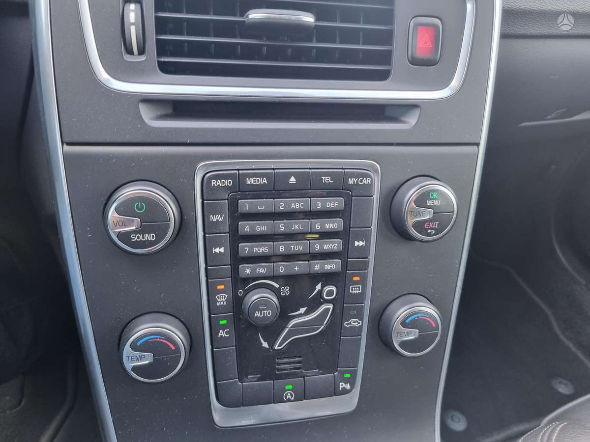 Volvo V60, 2.0 l., hatchback