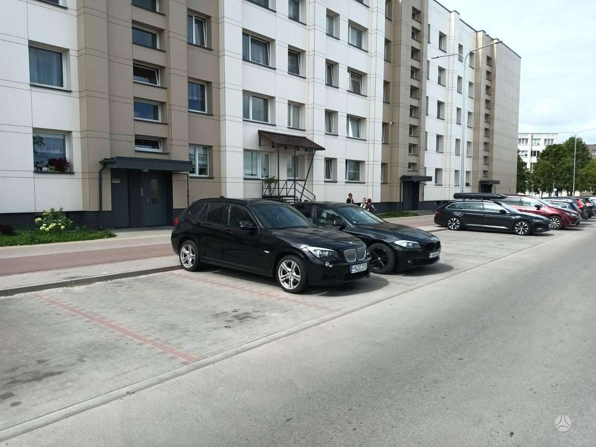 BMW X1, 2.0 l., Внедорожник / Кроссовер