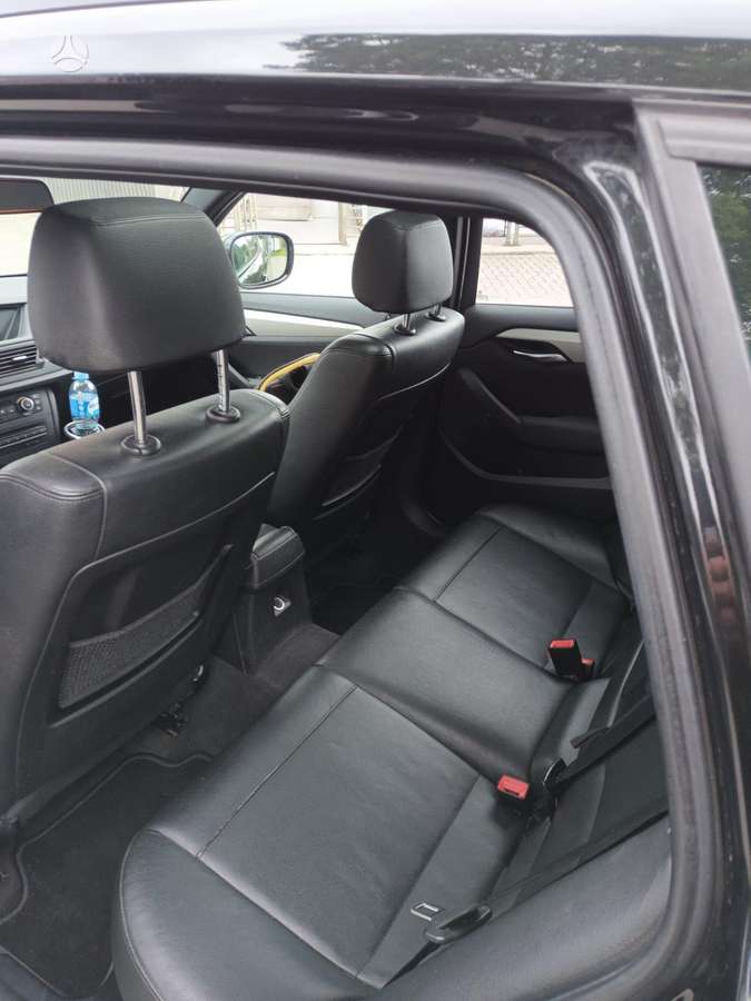 BMW X1, 2.0 l., Внедорожник / Кроссовер