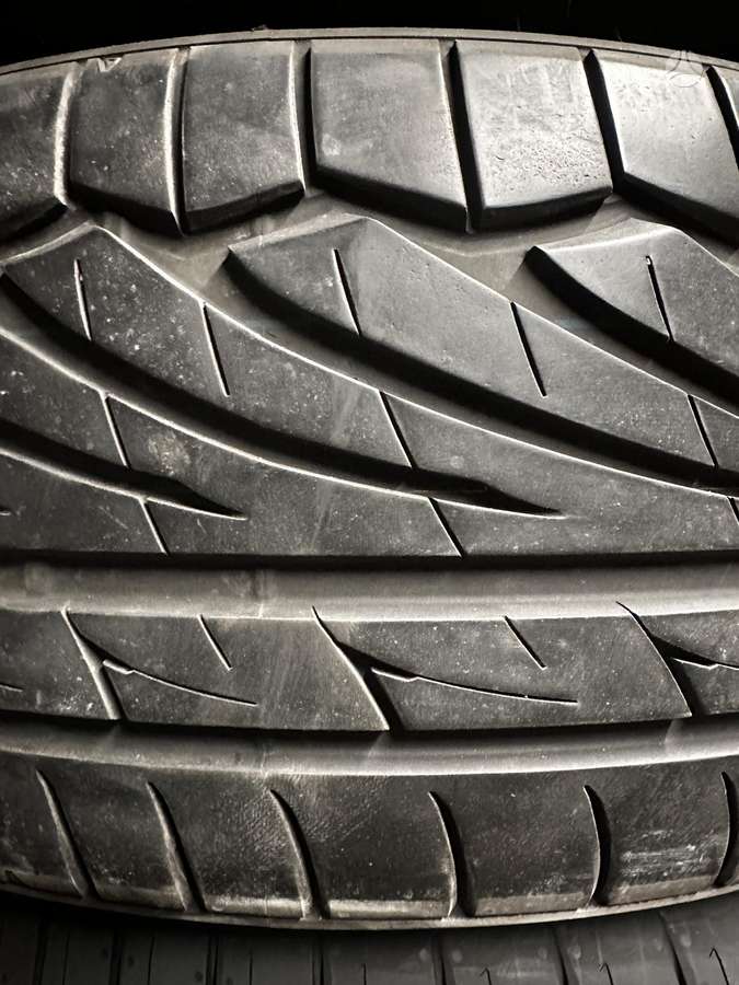 Toyo, летние 235/35 R20