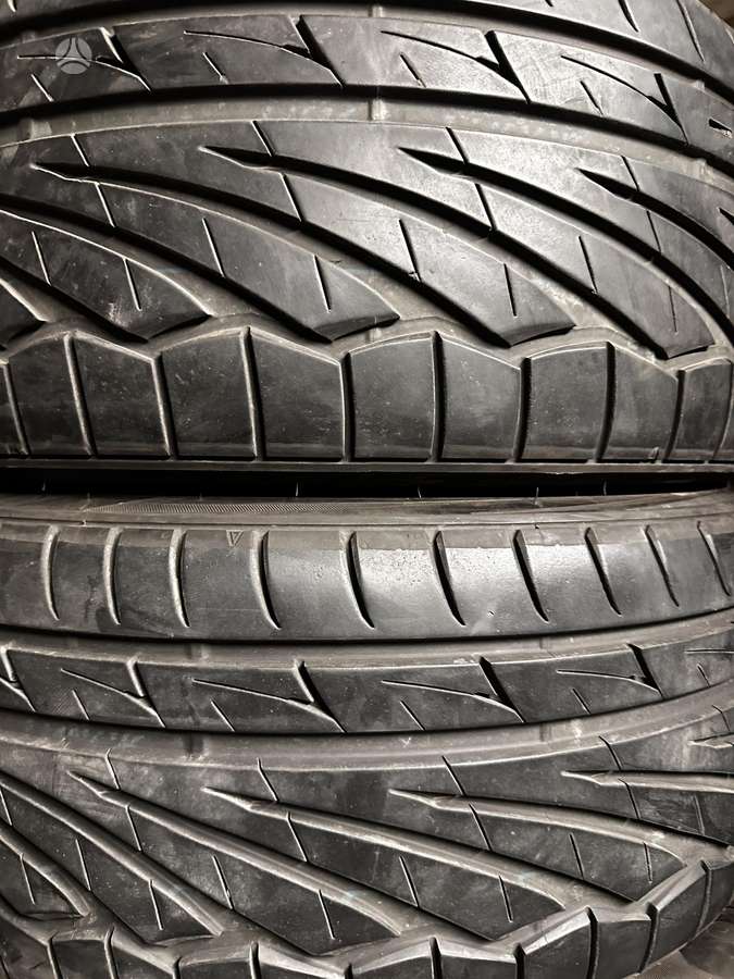 Toyo, летние 235/35 R20