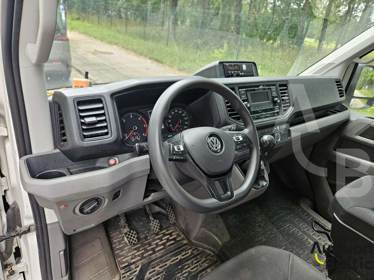 Volkswagen Crafter, box trucks / box vans