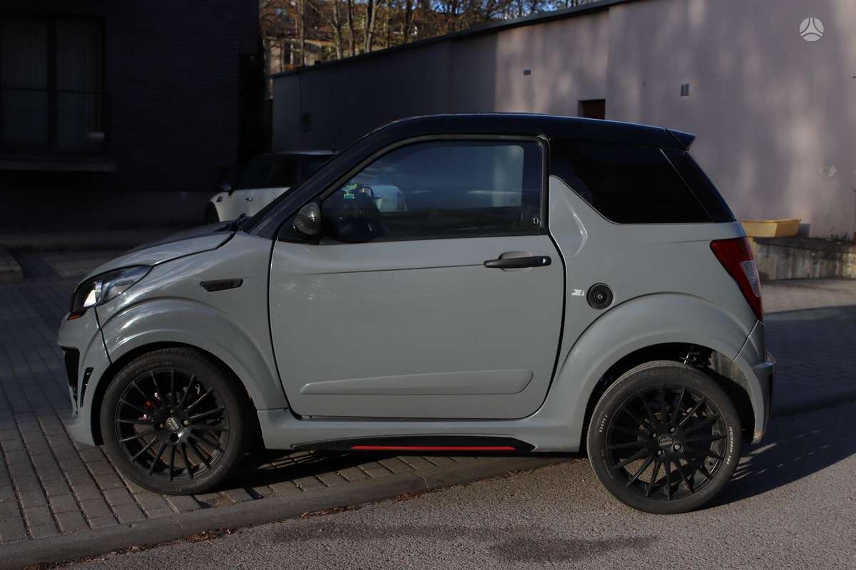 Ligier JS50, 0.5 l., hatchback