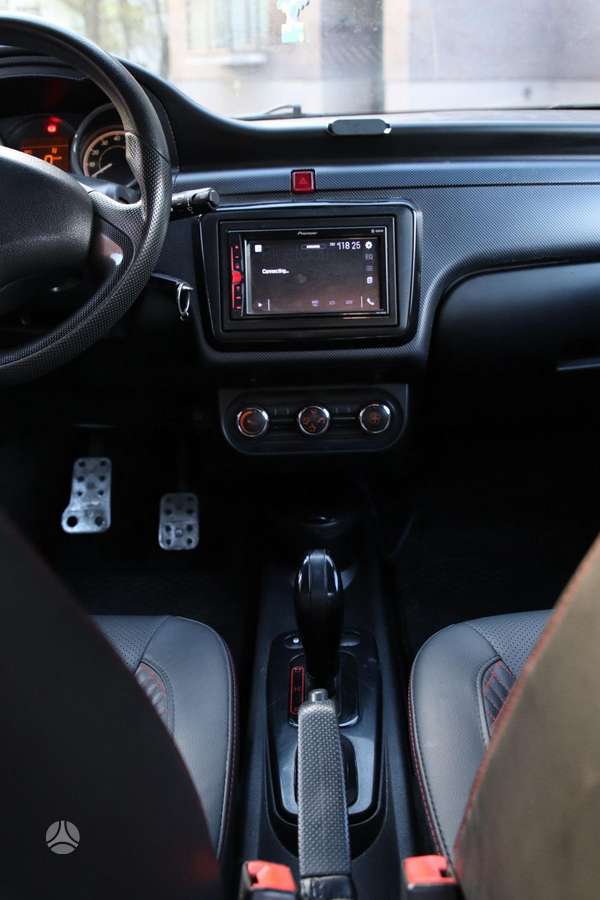 Ligier JS50, 0.5 l., hatchback