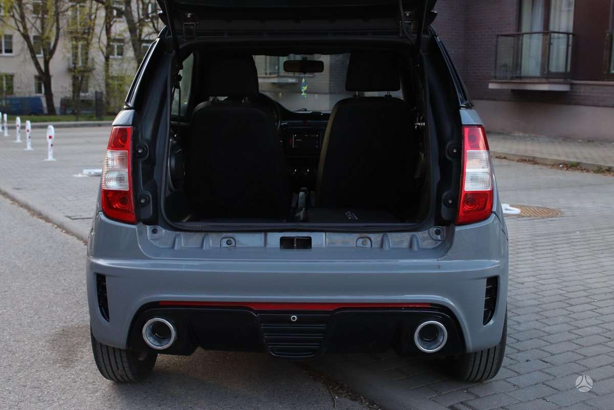 Ligier JS50, 0.5 l., hatchback