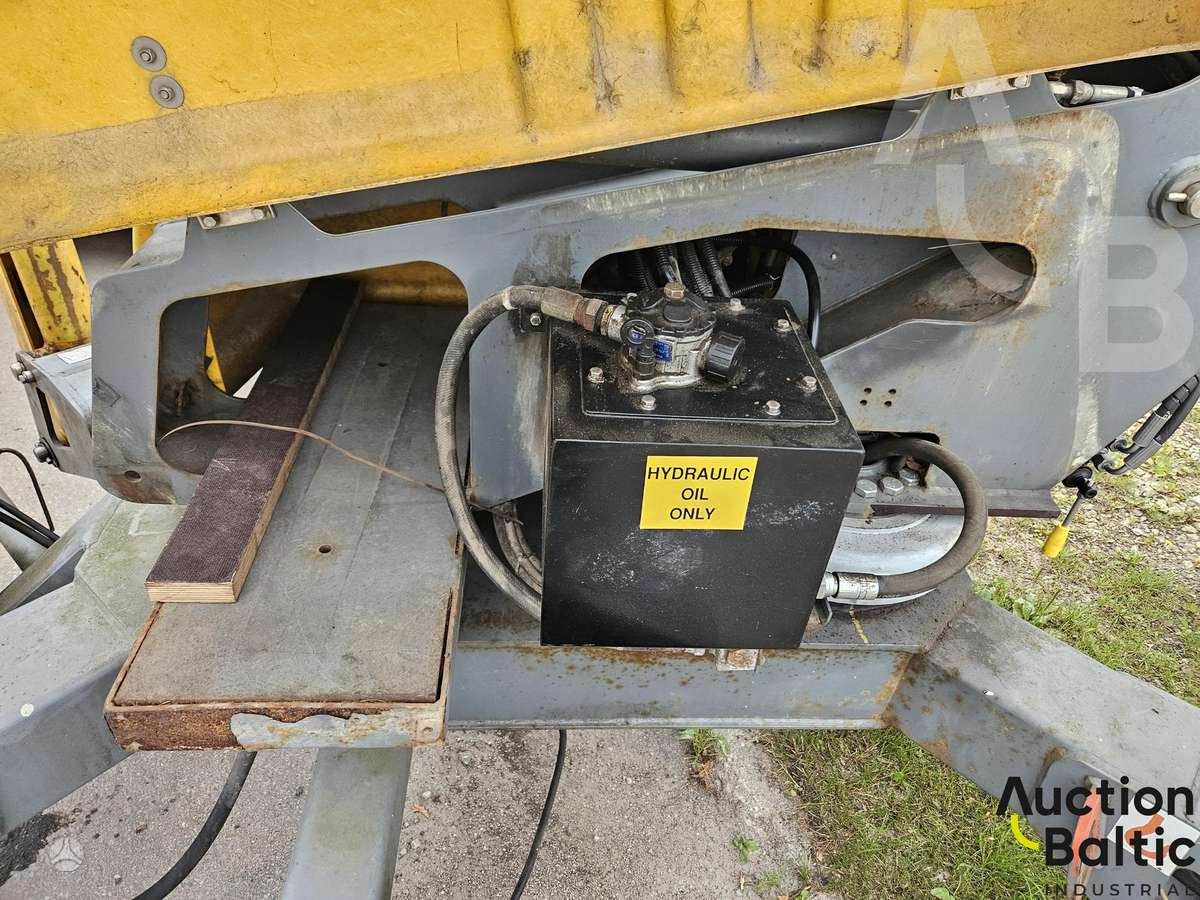 -Kita- Arial K13, vertikalūs keltuvai