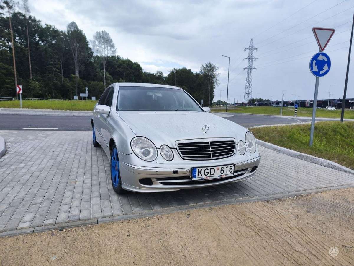 Mercedes-Benz E220, 2.2 l., Седан