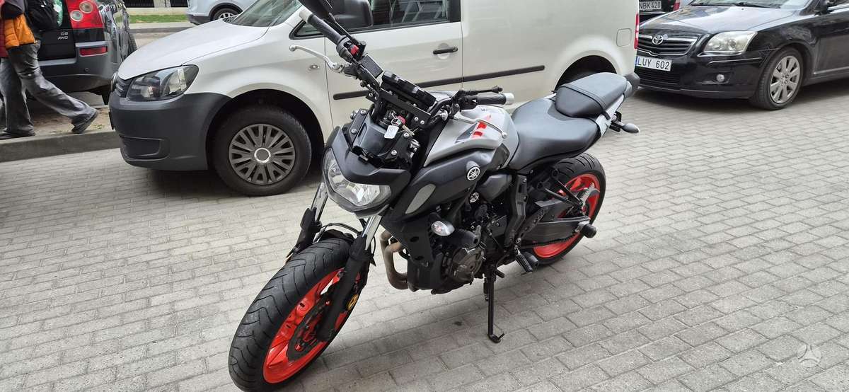 Yamaha MT 07 700cc, street / classic