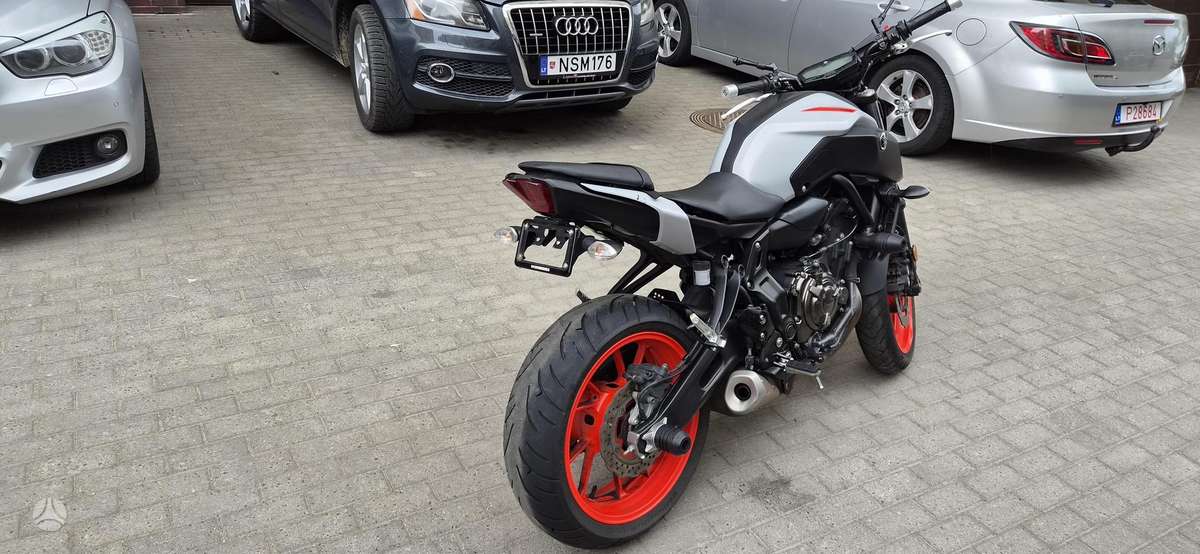 Yamaha MT 07 700cc, street / classic