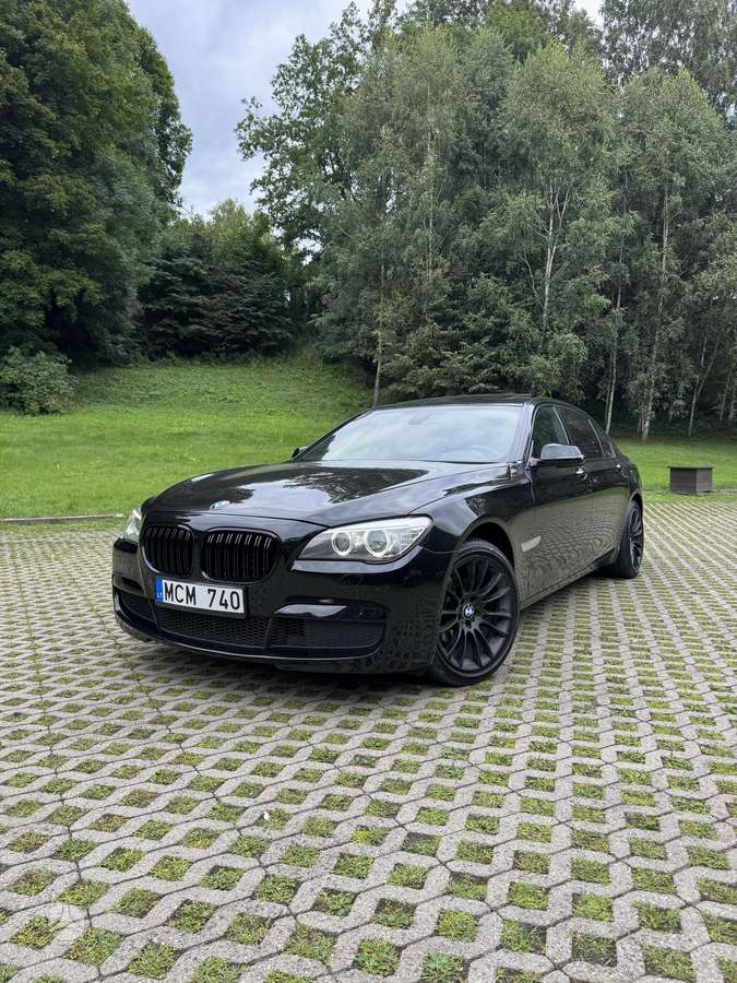 BMW 740, 3.0 l., Седан