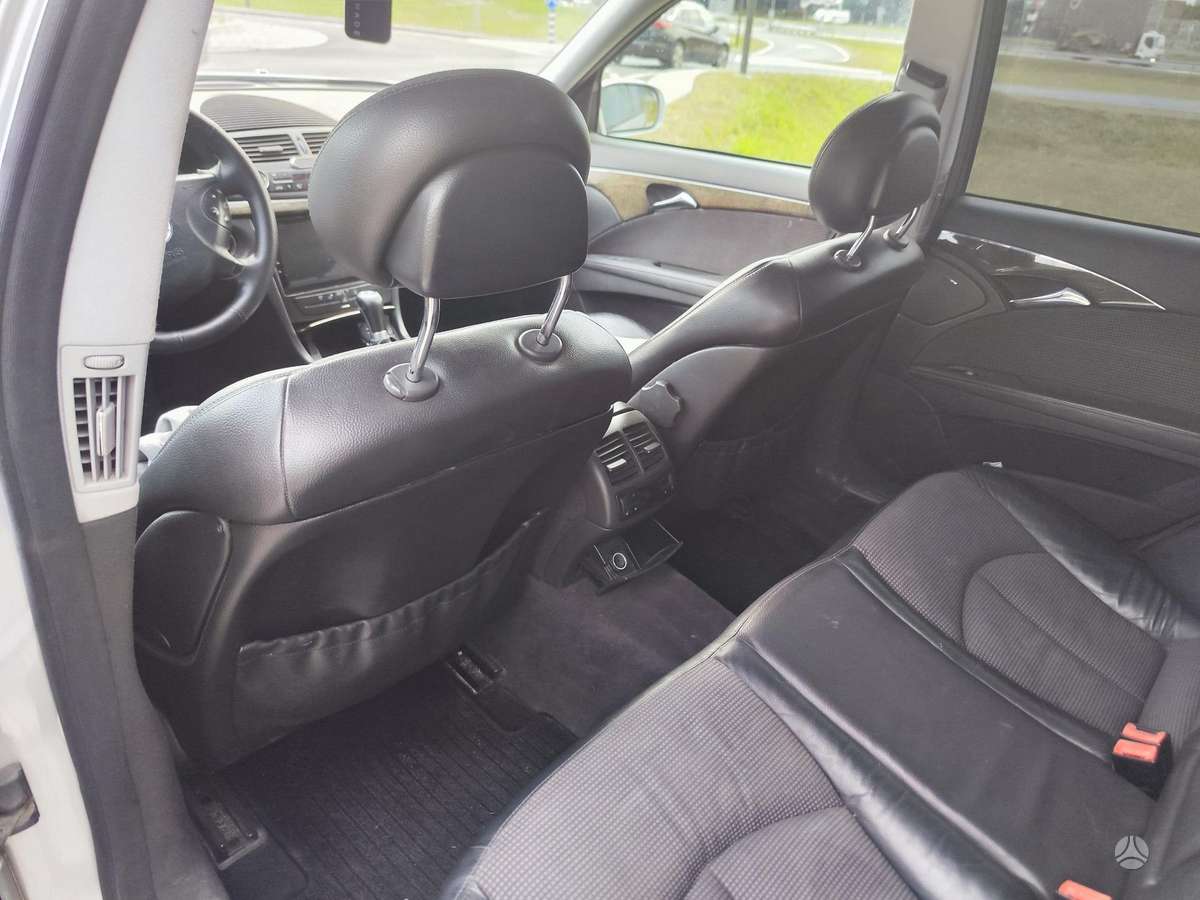 Mercedes-Benz E220, 2.2 l., Седан