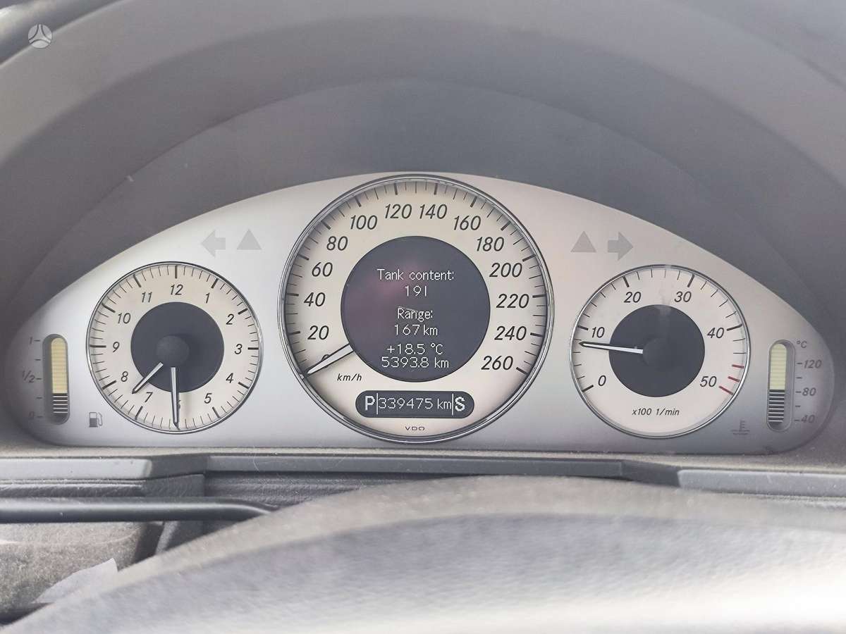Mercedes-Benz E220, 2.2 l., Седан