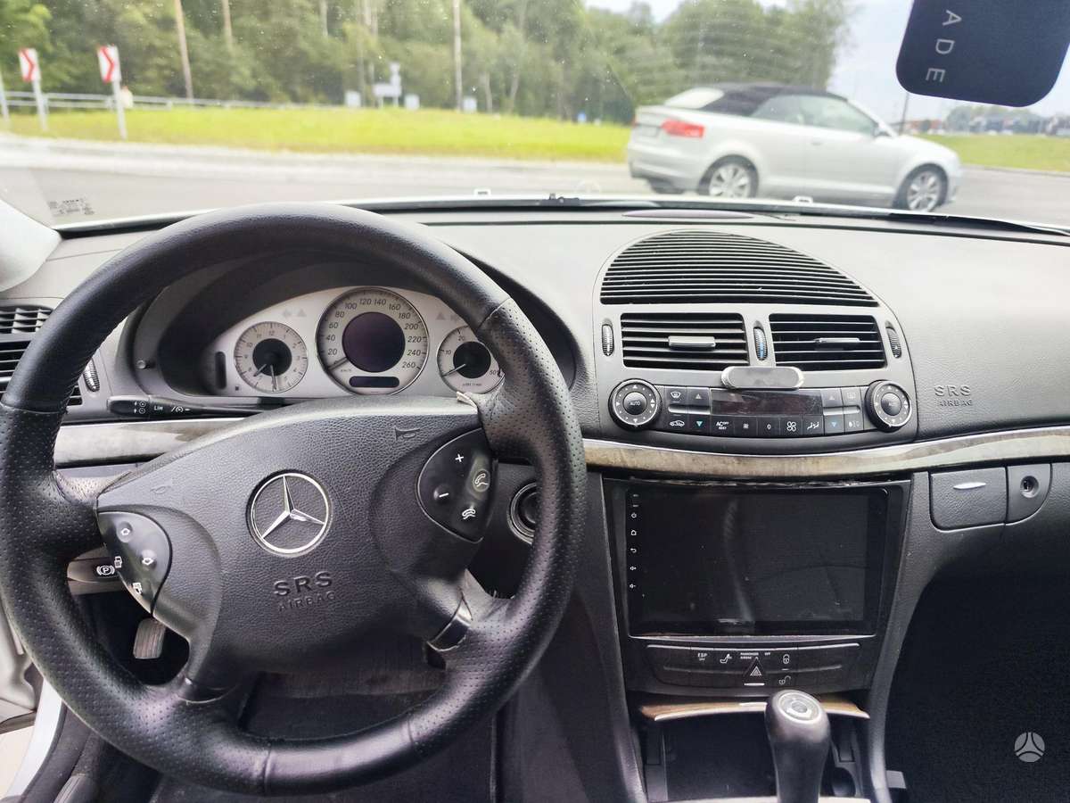 Mercedes-Benz E220, 2.2 l., Седан