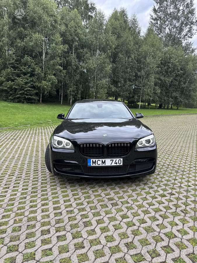 BMW 740, 3.0 l., Седан
