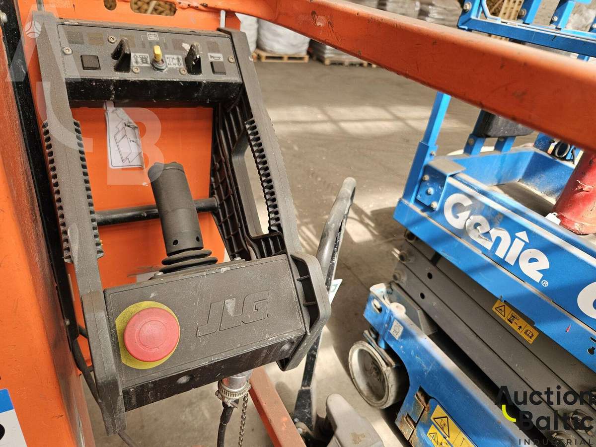 JLG 1230 ES, kita