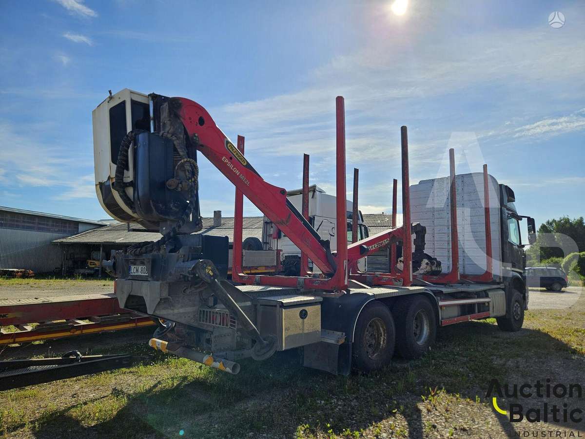 Mercedes Arocs 3348, forwarders