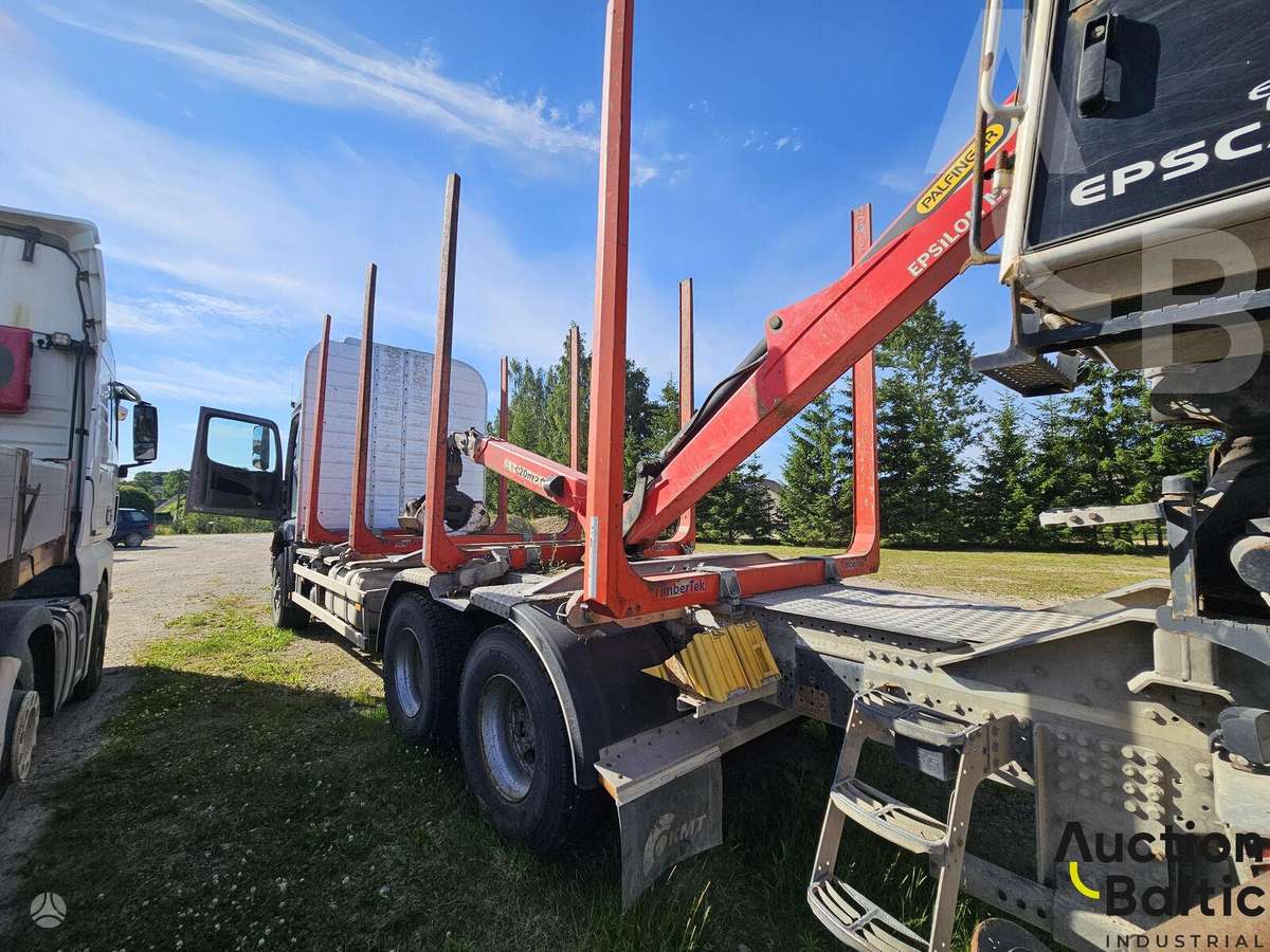 Mercedes Arocs 3348, forwarders